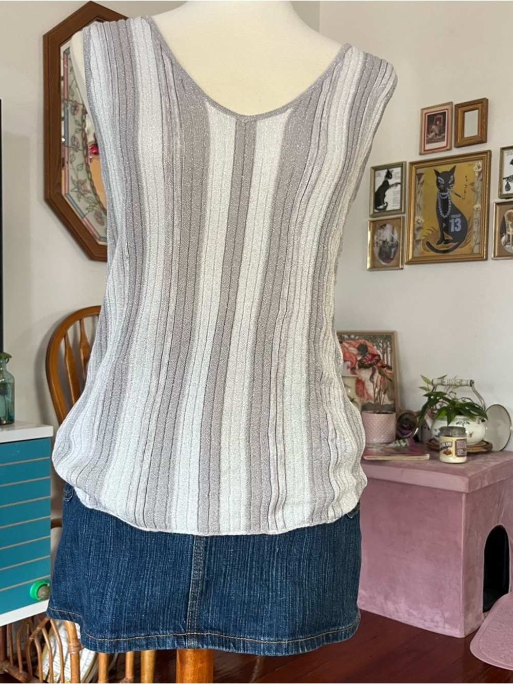 Vintage knit silver white sparkly vneck tank top